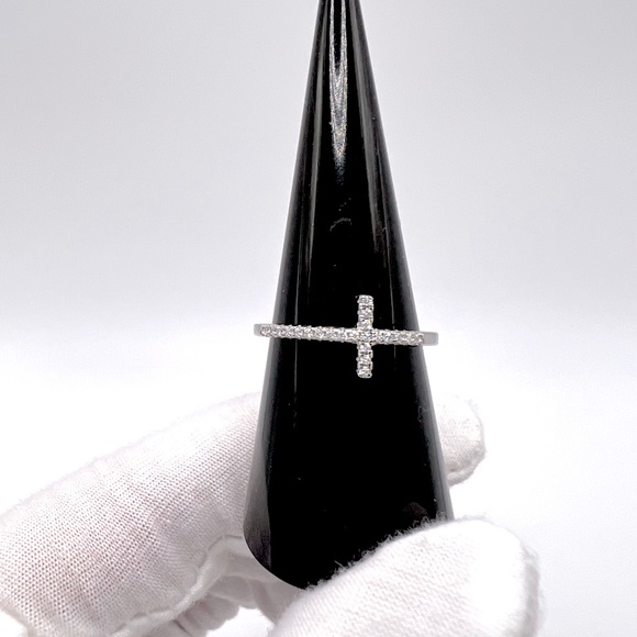 Jewelry - Sale $24 . 925 Sterling Silver Sideways Cz Cross Ring